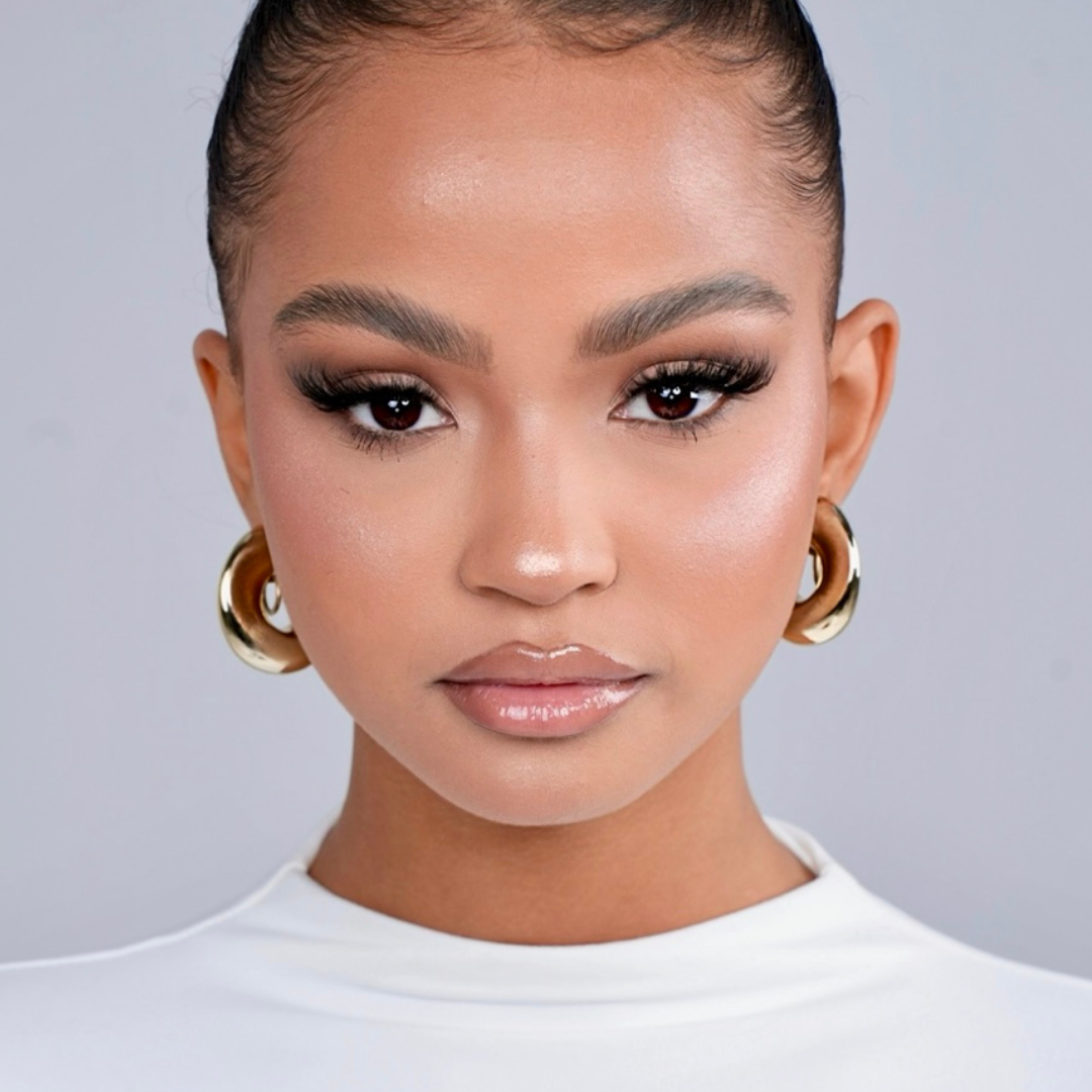 Before and After Lashes 1